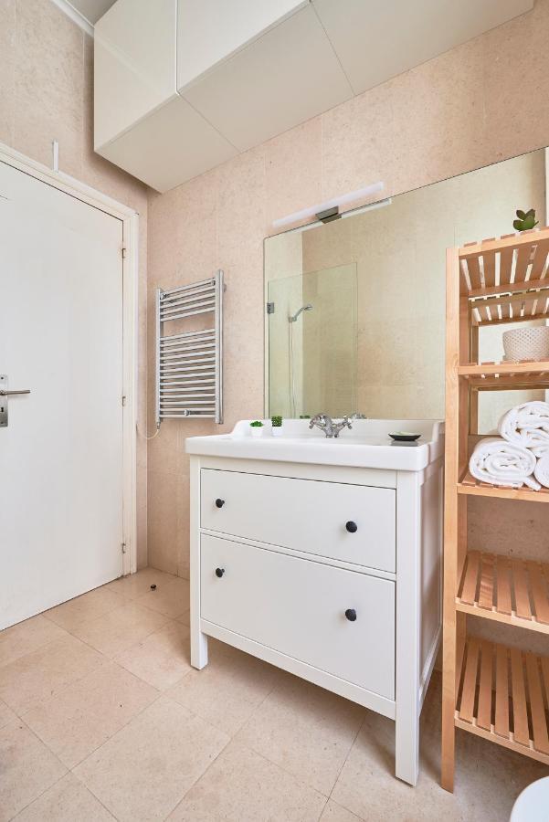 Spacious Apartment In The Perfect Lisbon Location, By Timecooler Экстерьер фото
